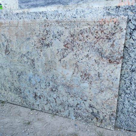 Creama Bordeaux Granite Remnant 72 x 42 1/2