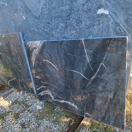 Crytos Quartzite Remnant 47 x 37