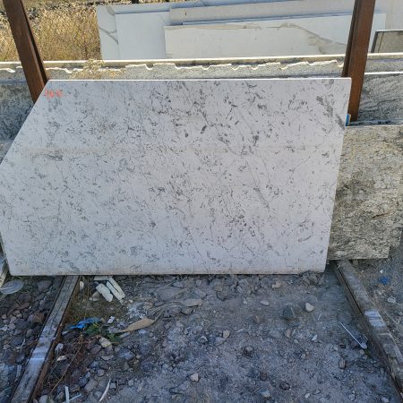 Carrara Marble Remnant 48 x 36