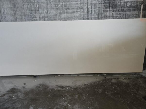 Aruca White